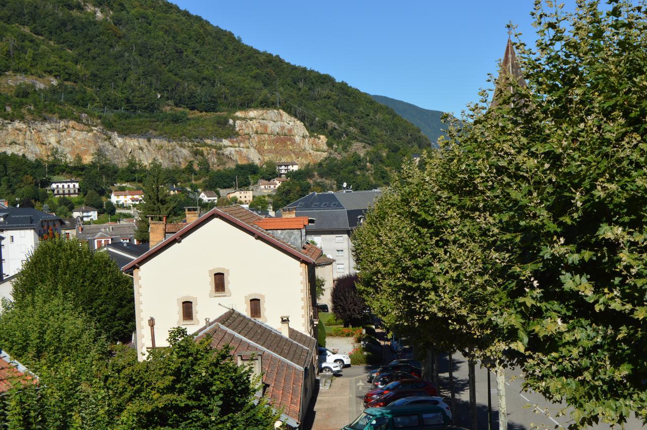 Hotel Restaurant Le Bellevue Ax-les-Thermes Exterior foto